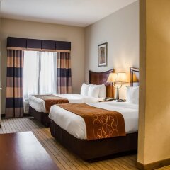 Отель Comfort Suites Saraland комната для гостей