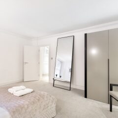 Отель 2 BDR in Knightsbridge by The Residences Великобритания, Лондон - отзывы, цены и фото номеров - забронировать отель 2 BDR in Knightsbridge by The Residences онлайн комната для гостей фото 3
