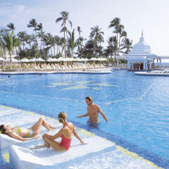 Отель RIU Palace Punta Cana All Inclusive Доминикана, Пунта Кана - 9 отзывов об отеле, цены и фото номеров - забронировать отель RIU Palace Punta Cana All Inclusive онлайн бассейн фото 2