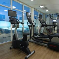 Отель Premier Inn Dubai Silicon Oasis фитнесс-зал фото 3