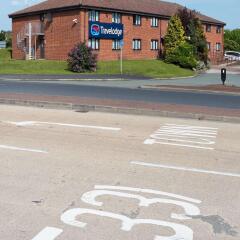 Отель Travelodge Widnes парковка