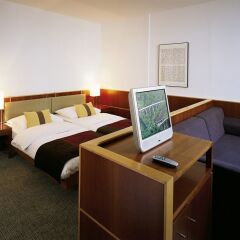 Отель K+K Hotel Maria Theresia Австрия, Вена - 3 отзыва об отеле, цены и фото номеров - забронировать отель K+K Hotel Maria Theresia онлайн удобства в номере фото 2