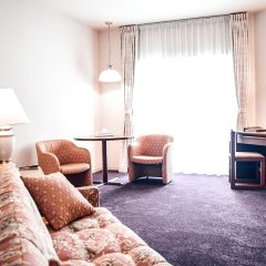 Гостиница Санта Резорт в Южно-Сахалинске отзывы, цены и фото номеров - забронировать гостиницу Санта Резорт онлайн Южно-Сахалинск комната для гостей фото 3