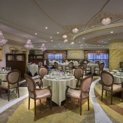 Royal Rose Hotel
