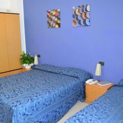Hotel Capitol комната для гостей