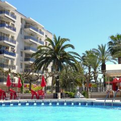Отель Apartamentos Los Peces Rentalmar Испания, Салоу - 1 отзыв об отеле, цены и фото номеров - забронировать отель Apartamentos Los Peces Rentalmar онлайн бассейн фото 2