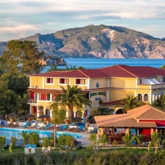 Porto Koukla Beach Hotel бассейн