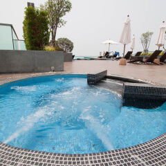 Отель Wongamat Tower by Pattaya Sunny Rentals Паттайя бассейн фото 3