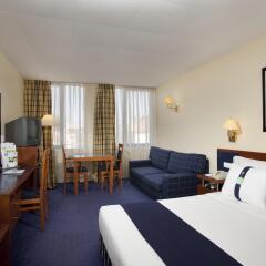 Отель Holiday Inn Lisbon комната для гостей