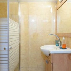 NHE Perfectly Located Apartment TLV Израиль, Тель-Авив - отзывы, цены и фото номеров - забронировать отель NHE Perfectly Located Apartment TLV онлайн ванная