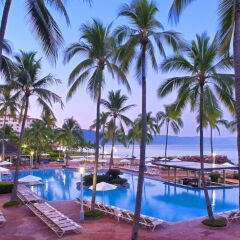 Отель Sheraton Buganvilias Beach and Spa Resort - Malecon бассейн