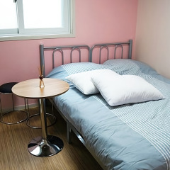 KW Hongdae Hostel комната для гостей