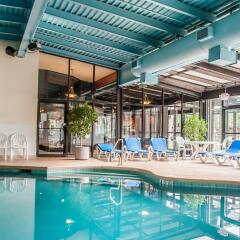 Отель Quality Hotel & Suites At The Falls США, Ниагара-Фолс - отзывы, цены и фото номеров - забронировать отель Quality Hotel & Suites At The Falls онлайн бассейн фото 2