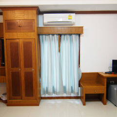 Отель Lanta Nature Beach Resort Ланта сейф в номере