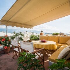 Отель Ideally located flat for 4 ppl-Acropolis Афины гостиничный бар