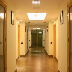 Отель Dee Marks Hotel & Resorts Индия, Нью-Дели - отзывы, цены и фото номеров - забронировать отель Dee Marks Hotel & Resorts онлайн интерьер отеля фото 3