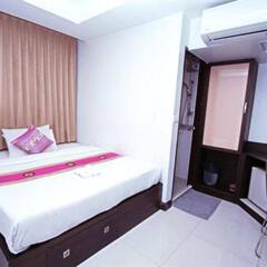 Отель Cozi Inn Bangkok Бангкок комната для гостей фото 3