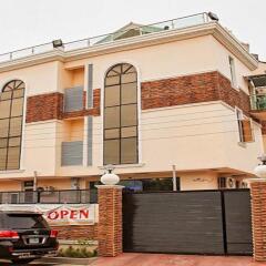 Отель Lakeem Suites - Agboyin Surulere парковка