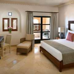 Отель Movenpick Resort and Spa Dead Sea Иордания, Сваймех - 1 отзыв об отеле, цены и фото номеров - забронировать отель Movenpick Resort and Spa Dead Sea онлайн комната для гостей фото 2