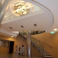 Отель Crowne Plaza London Kensington интерьер отеля