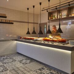 Отель Holiday Inn Northampton West M1 Junc 16 питание фото 2