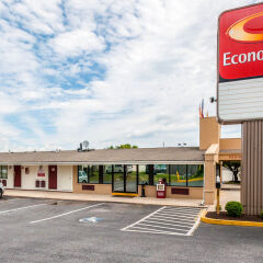 Отель Econo Lodge фото 2