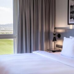 Отель Radisson Hotel Zurich Airport Швейцария, Рюмланг - 2 отзыва об отеле, цены и фото номеров - забронировать отель Radisson Hotel Zurich Airport онлайн комната для гостей фото 3