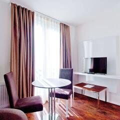 Апартаменты Suite Apartments by Livingdowntown комната для гостей фото 5
