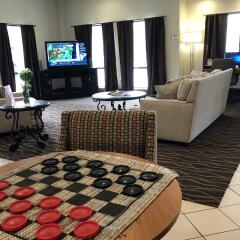 Отель Econo Lodge Inn & Suites Hardeeville I-95 Хардивилль комната для гостей фото 4