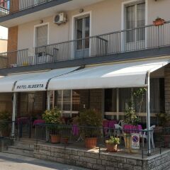 Hotel Alberta вид на фасад фото 2