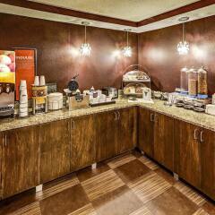 Отель Hampton Inn Columbus I-70E/Hamilton Road США, Колумбус - отзывы, цены и фото номеров - забронировать отель Hampton Inn Columbus I-70E/Hamilton Road онлайн питание фото 3