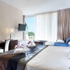 Отель Mercure Rimini Lungomare комната для гостей