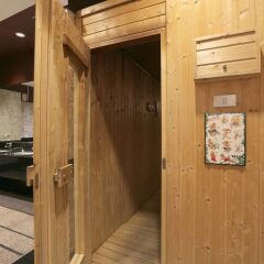 Royal Orchid Sheraton Hotel & Towers сауна