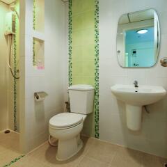 Отель OYO 270 Salin Home ванная фото 2
