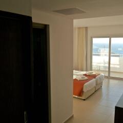 Отель Theo Sunset Bay Holiday Village комната для гостей фото 5