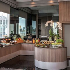 Отель DoubleTree by Hilton Bangkok Ploenchit Бангкок питание фото 3