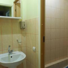 Отель Central Park Hostel Латвия, Рига - 3 отзыва об отеле, цены и фото номеров - забронировать отель Central Park Hostel онлайн ванная