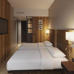 Отель AC Hotel by Marriott Riga Латвия, Рига - 5 отзывов об отеле, цены и фото номеров - забронировать отель AC Hotel by Marriott Riga онлайн комната для гостей фото 2