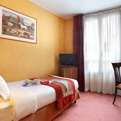 Отель The Originals Hotels Paris Paix République Париж комната для гостей фото 3