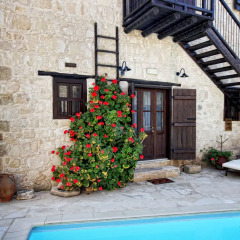 Отель Leonidas Village Houses пляж