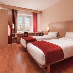 Гостиница Ibis Нижний Новгород в Нижнем Новгороде - забронировать гостиницу Ibis Нижний Новгород, цены и фото номеров комната для гостей фото 4