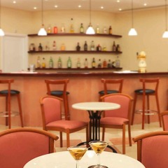 Отель Century Resort гостиничный бар