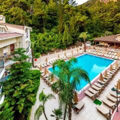 Julian Club Hotel балкон