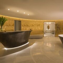 Four Seasons Hotel London at Ten Trinity Square бассейн фото 2