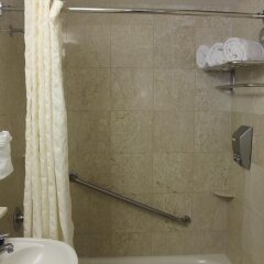 Отель Best Western Atlantic Beach Resort США, Майами-Бич - - забронировать отель Best Western Atlantic Beach Resort, цены и фото номеров ванная фото 2