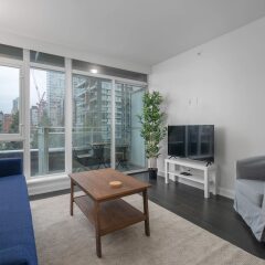 Отель Sterling Suites - Yaletown Канада, Ванкувер - отзывы, цены и фото номеров - забронировать отель Sterling Suites - Yaletown онлайн комната для гостей фото 2