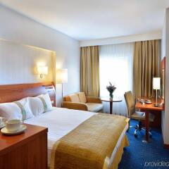 Отель Holiday Inn Istanbul City комната для гостей фото 2