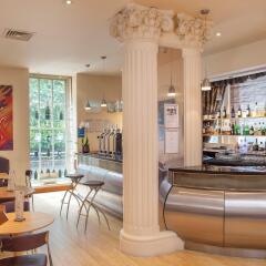 Corus Hotel Hyde Park гостиничный бар
