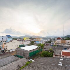 Отель Recenta Express Phuket Town