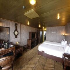 Vintage Luxury Yacht Hotel комната для гостей